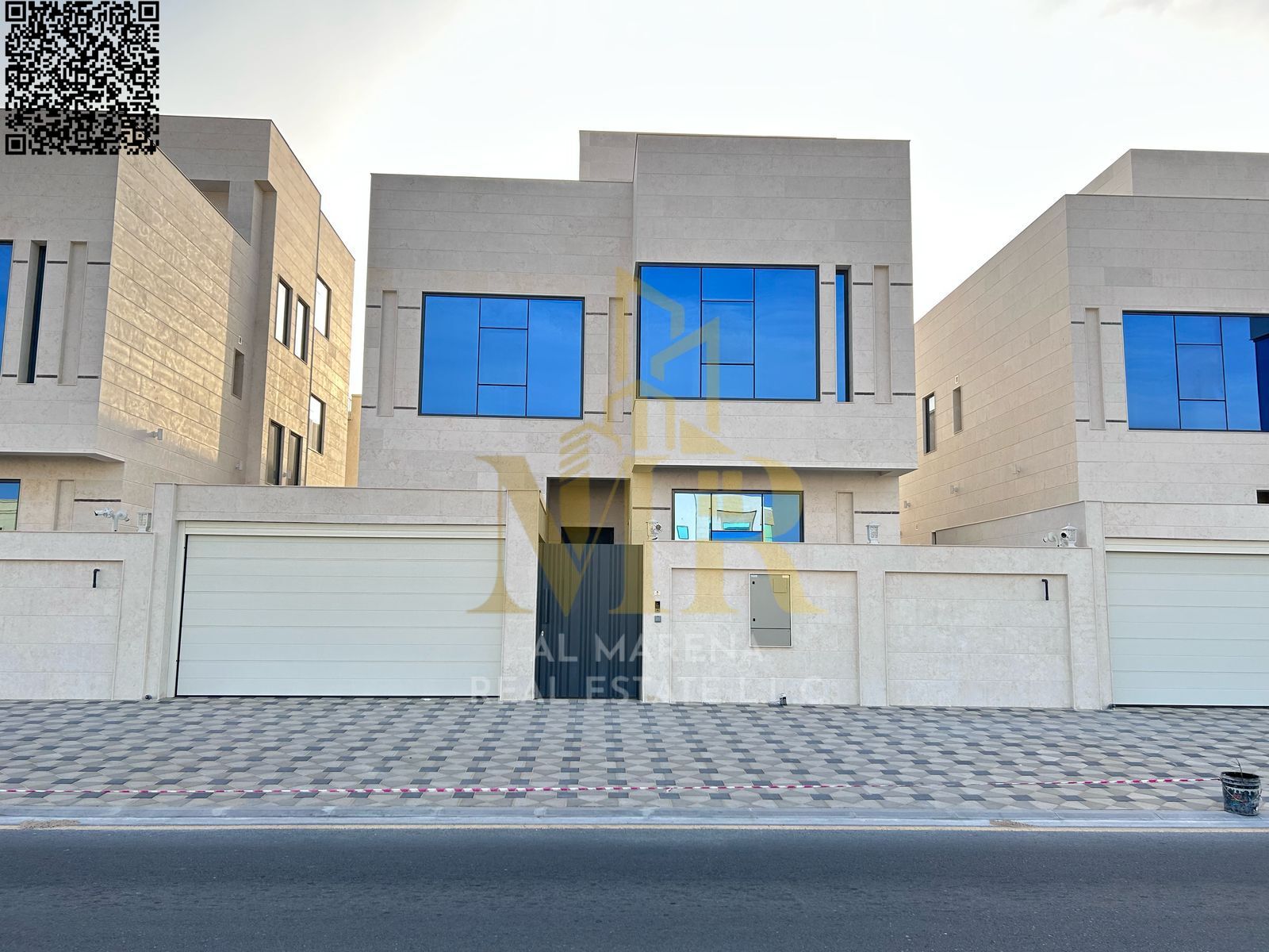 A villa with an all-inclusive price on the main street, ready to move in, in the most prestigious areas of Ajman. Freehold ownership for all nationali