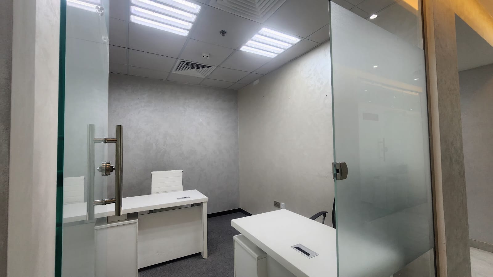 Direct from the owner | Premium office | DEWA & Wi-Fi Free