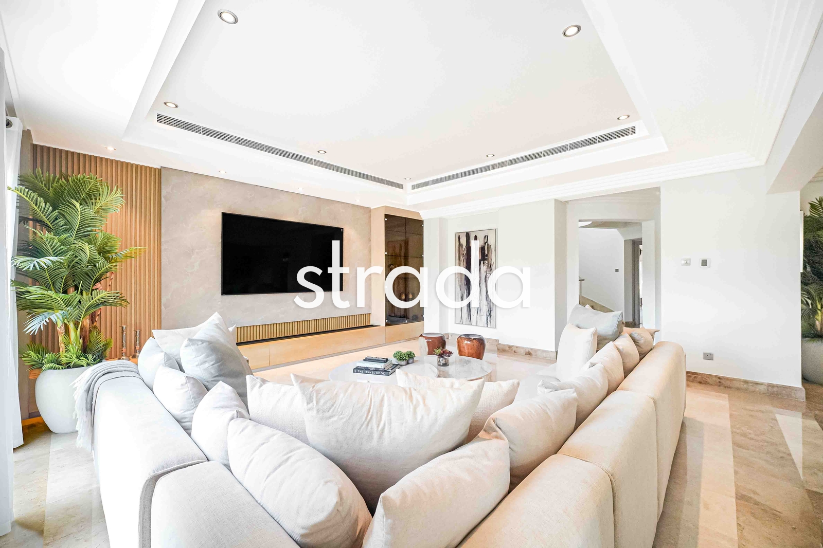 Lake Backing | Furnished | Modern