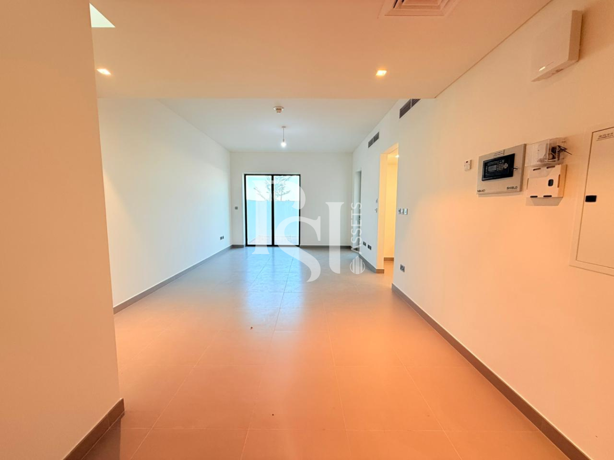 Upcoming 13 Mar | Terrace | Spacious Townhouse