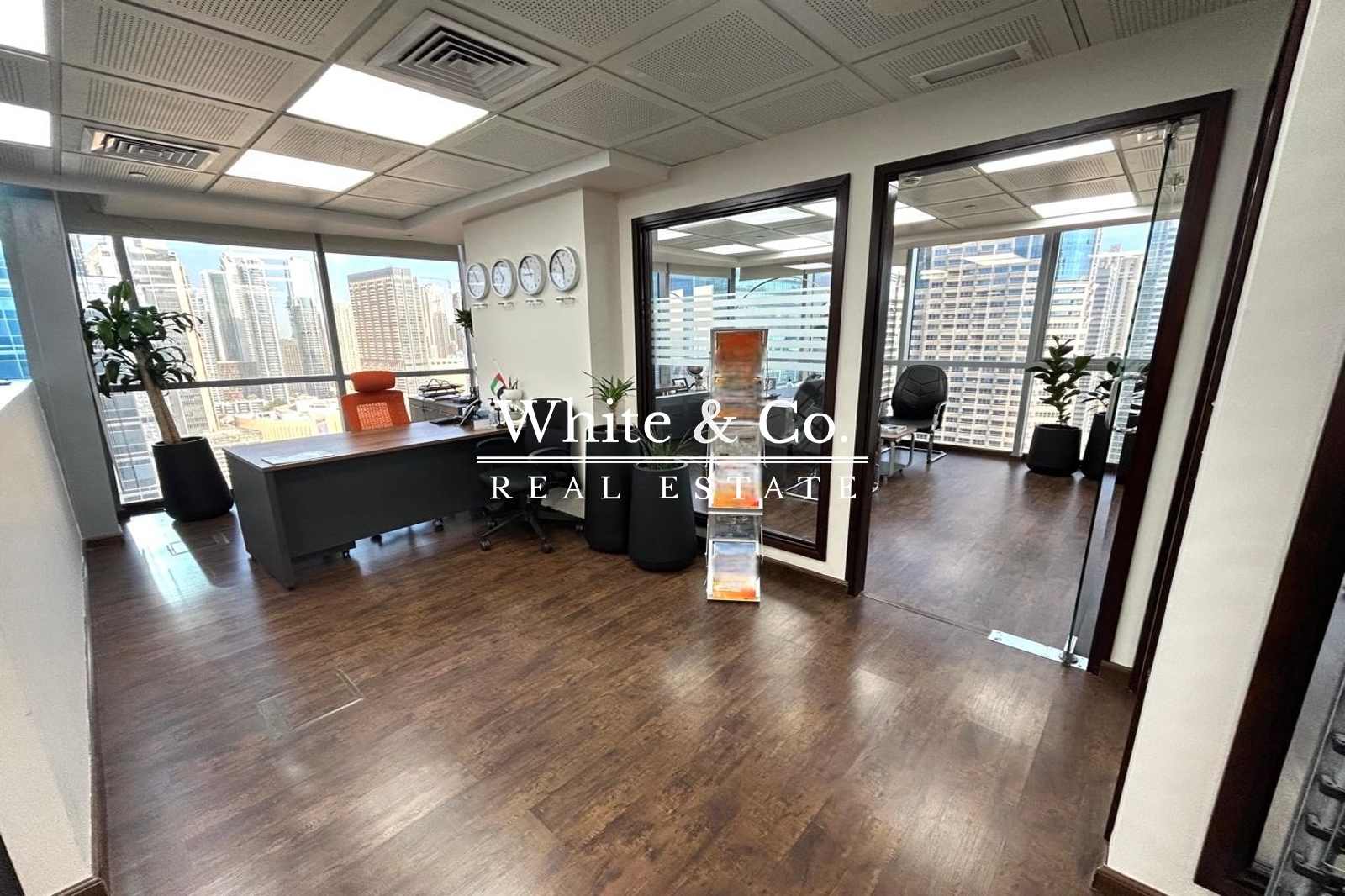 Furnished | Partitioned | Close Metro