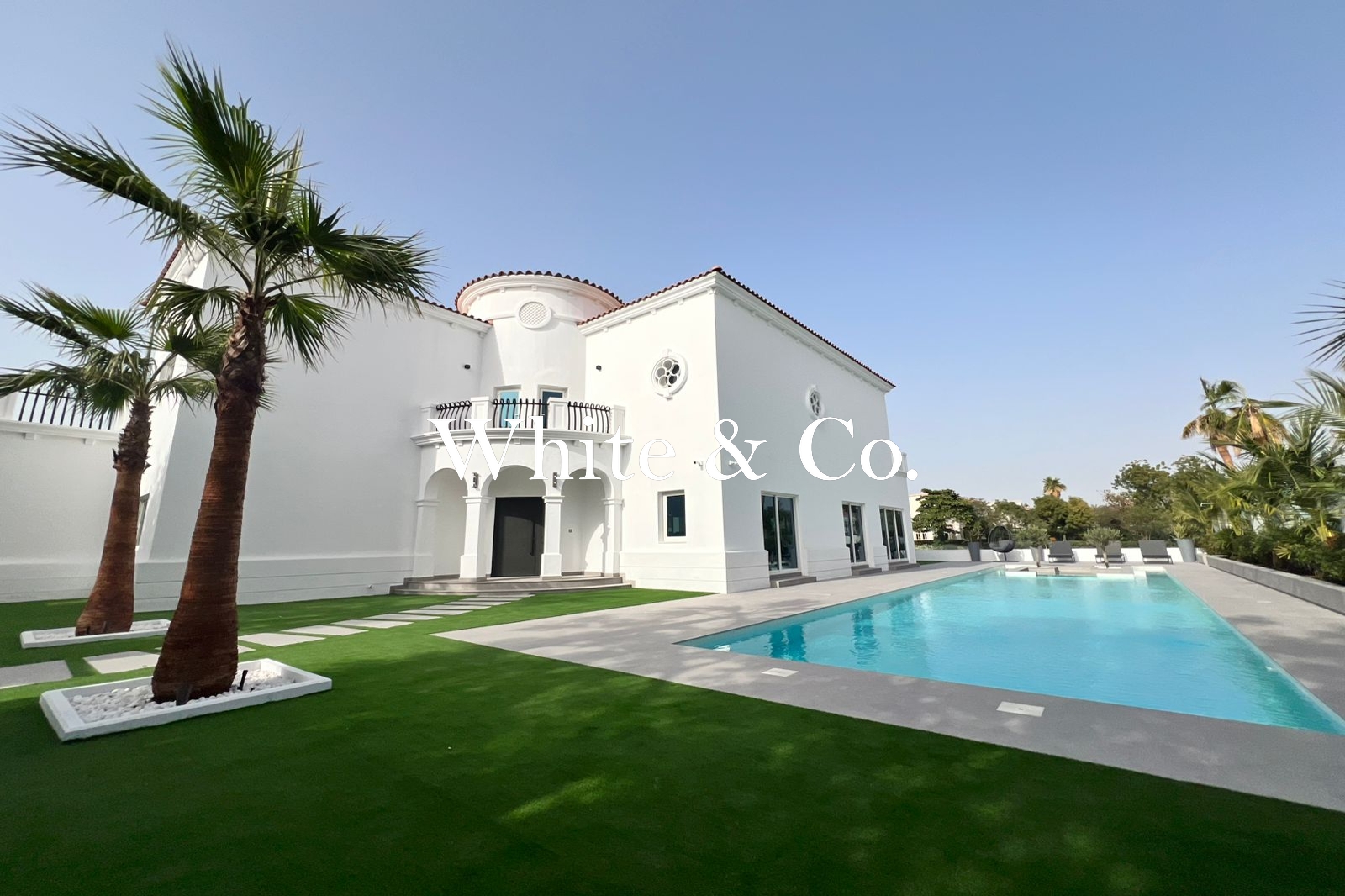 Bespoke | Lake-Backing | Swimming Pool | Short-Term Options