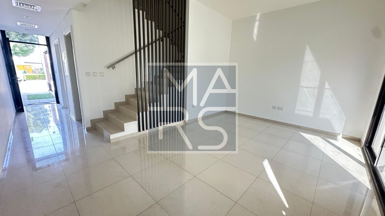Townhouse for Rent Townhouse available for rent 2 bedrooms Practical layout, ideal for small families