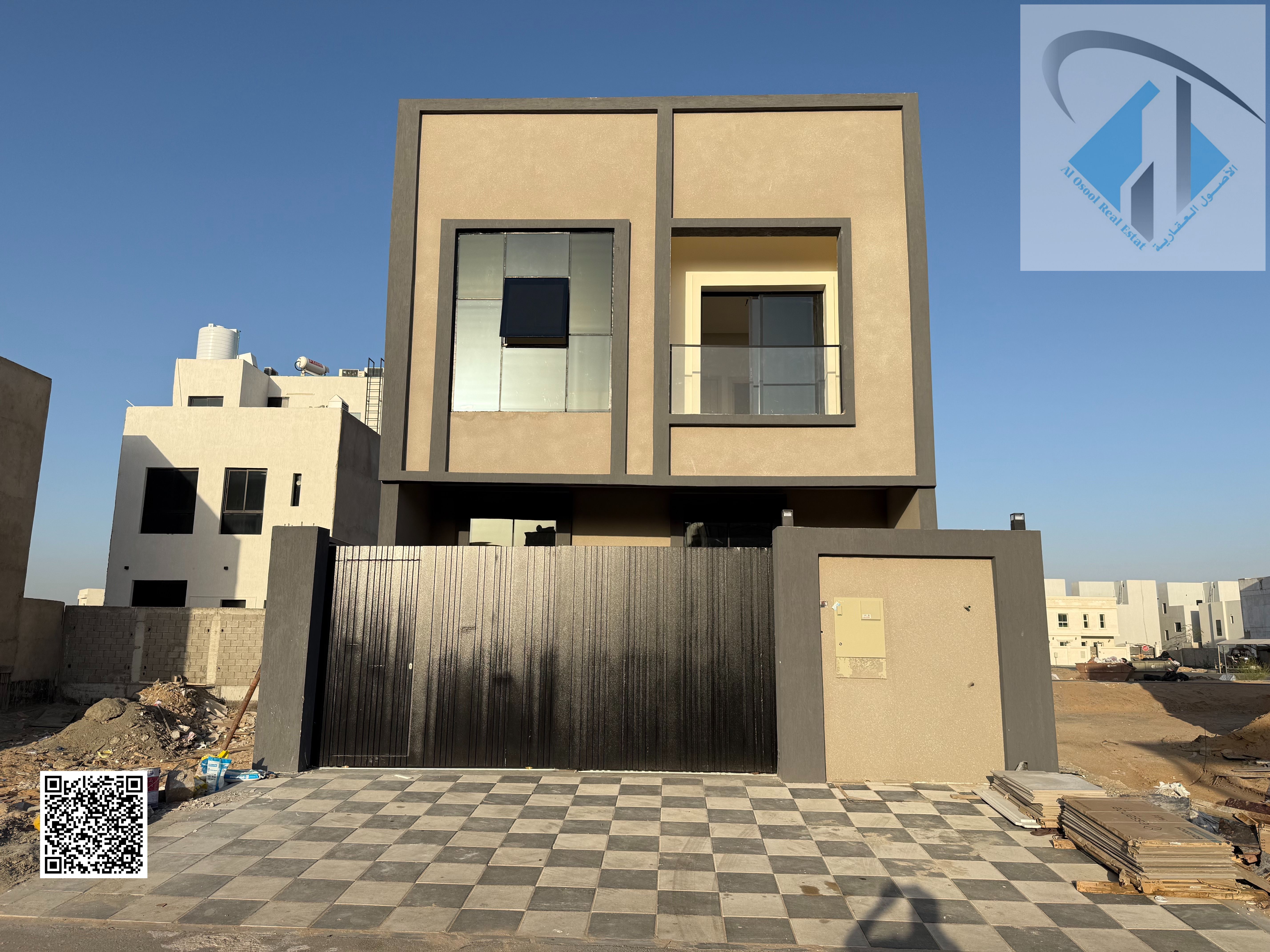 Including ac units 5bed with roof - free hold property