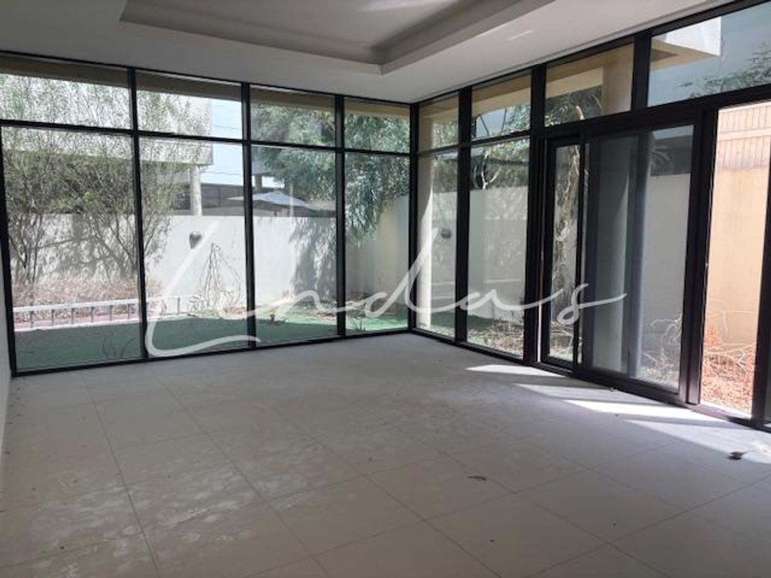 Exclusive |Vacant |Big plot size | Next To Malibu