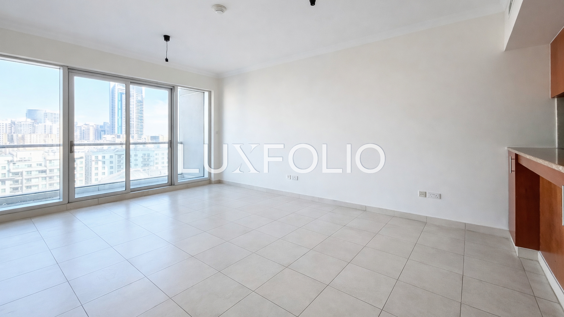 1 Bedroom | Full lake views | High floor