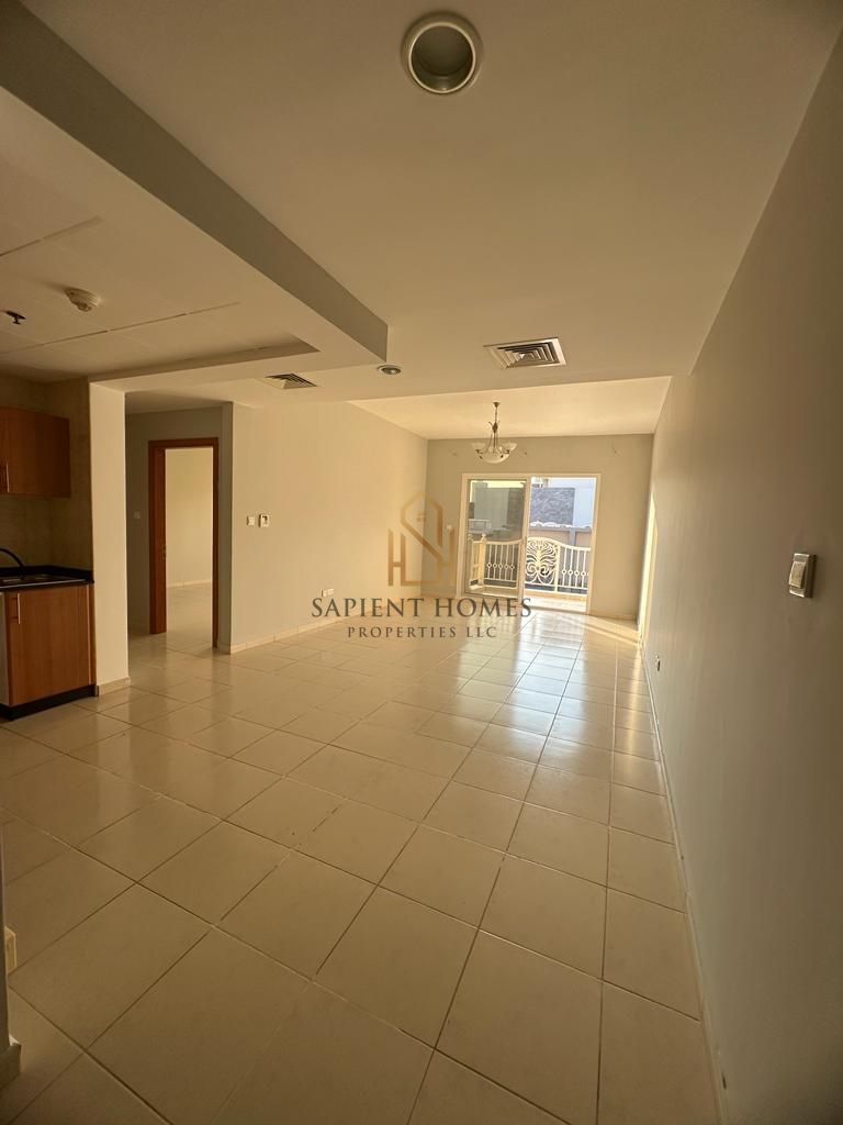 Spacious Layout ! Road View ! Balconies ! Vacant