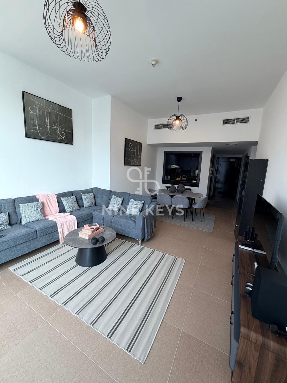 FULL CANAL VIEW | LARGE 1 BEDROOM | BALCONY | HAMILTON TOWER