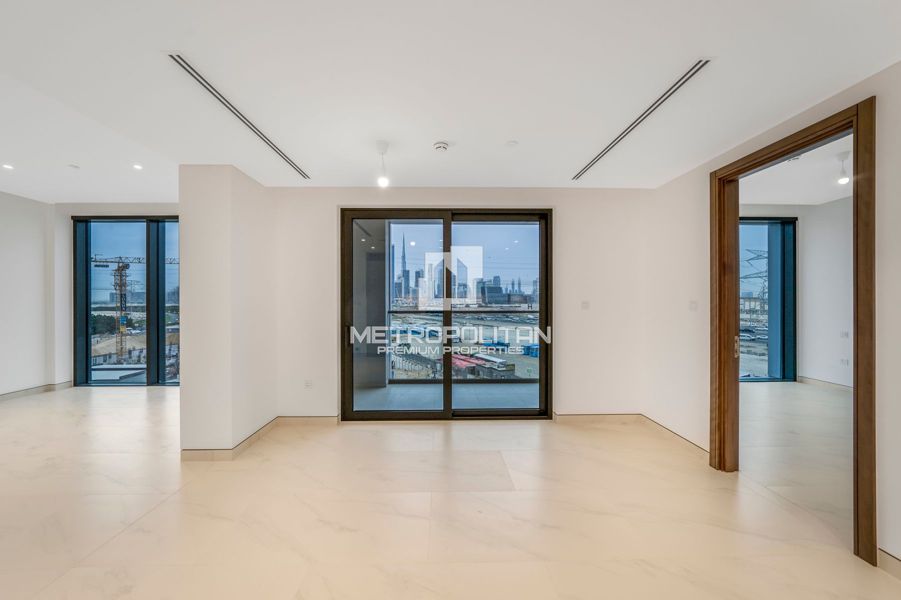 Burj Khalifa View | Spacious Size| Prime Location