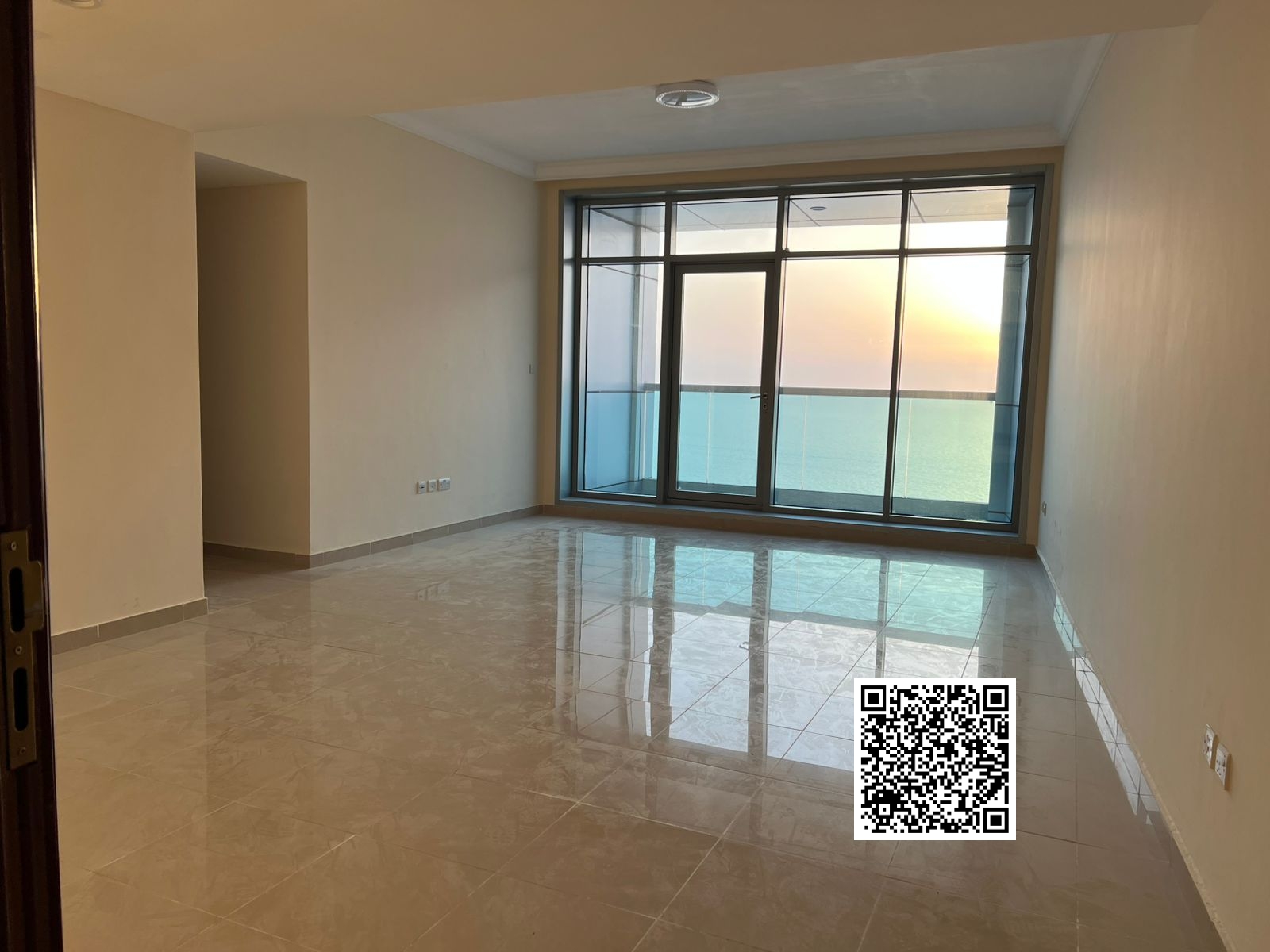 Sea View High Floor Come, let me explain the apartment’s pros and cons
