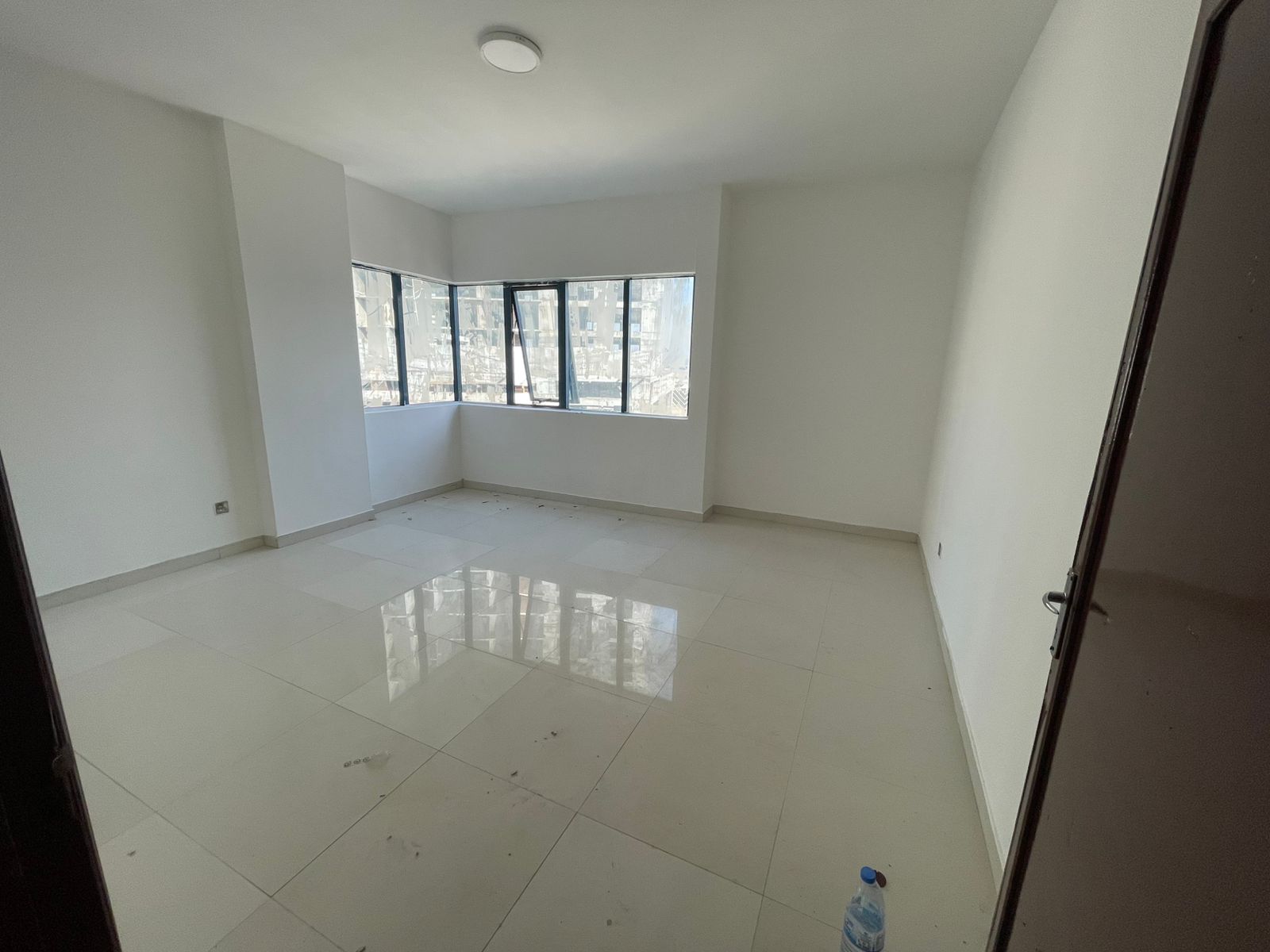 Luxury Apartment for Rent – Al Majaz 2, Atlas Tower, Sharjah Strategically located near all services and transportation Enjoy living in this s