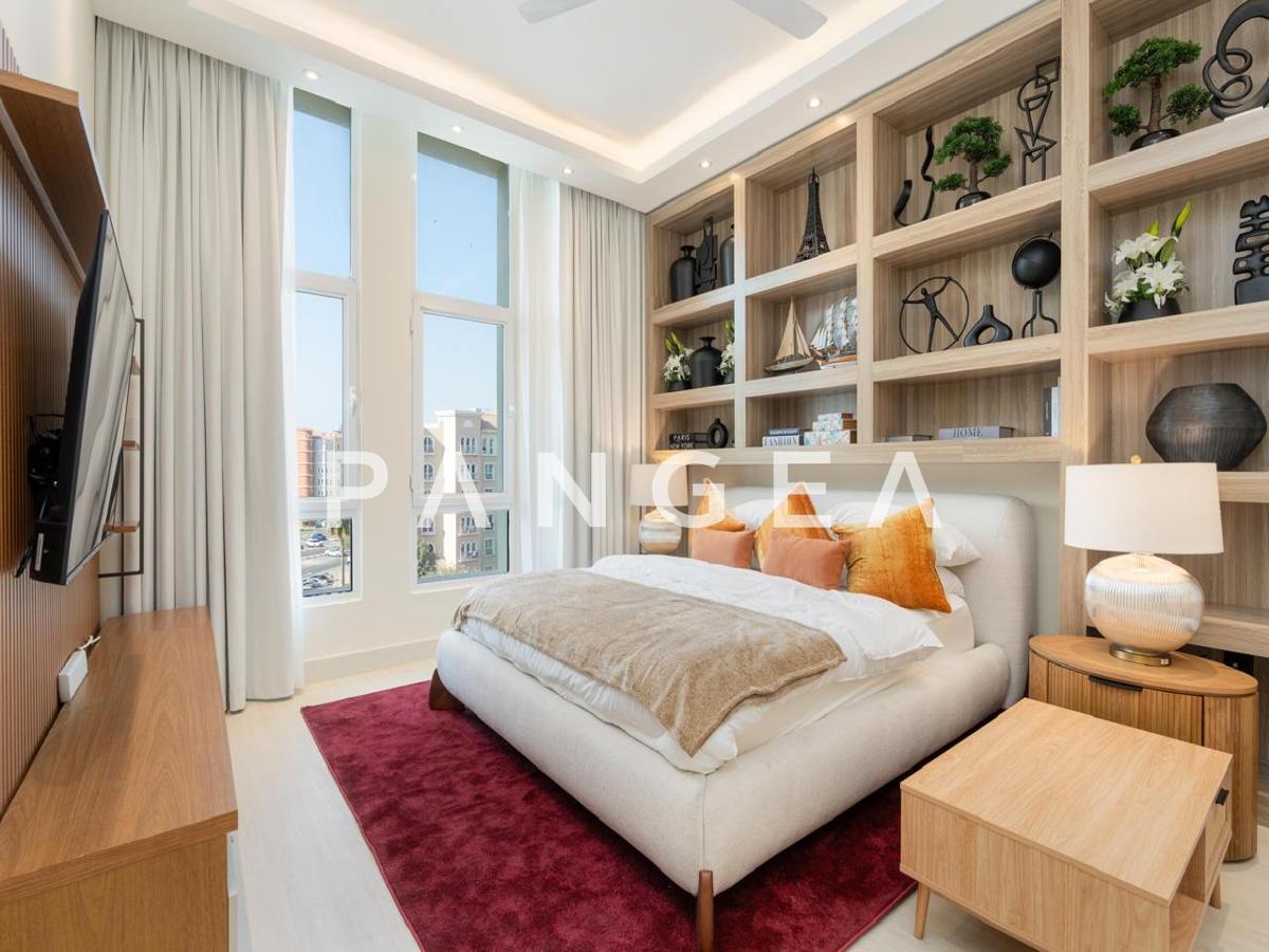 Luxury Furnished | Vacant | Near to Metro