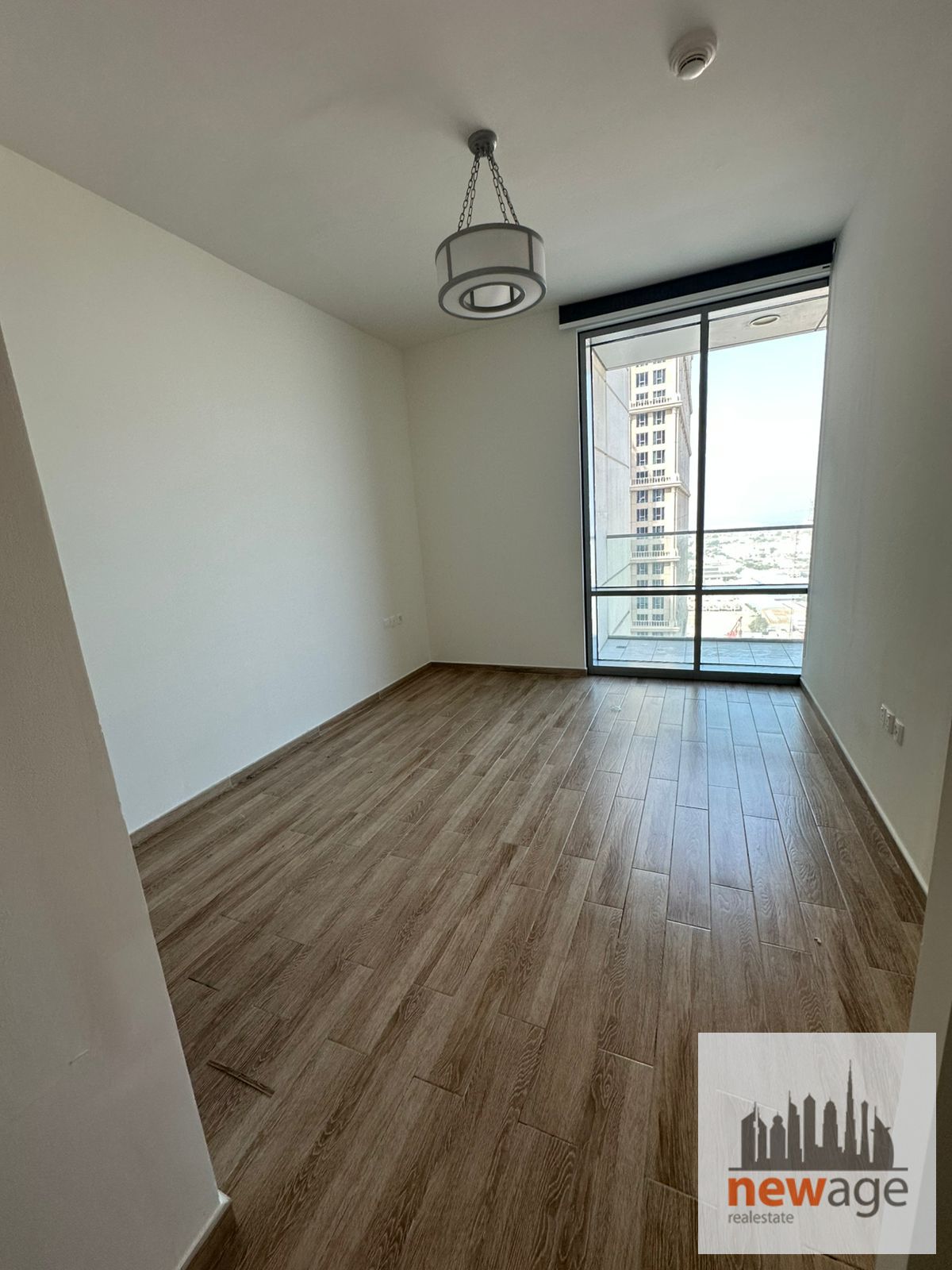 2 bed room for rent in noora Tower business bay