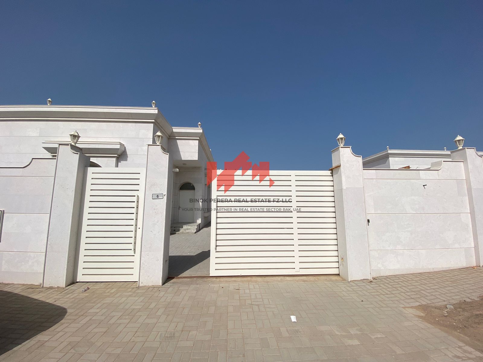Brand New 3 Br plus Maid room in Old Riffa RAK!!!!