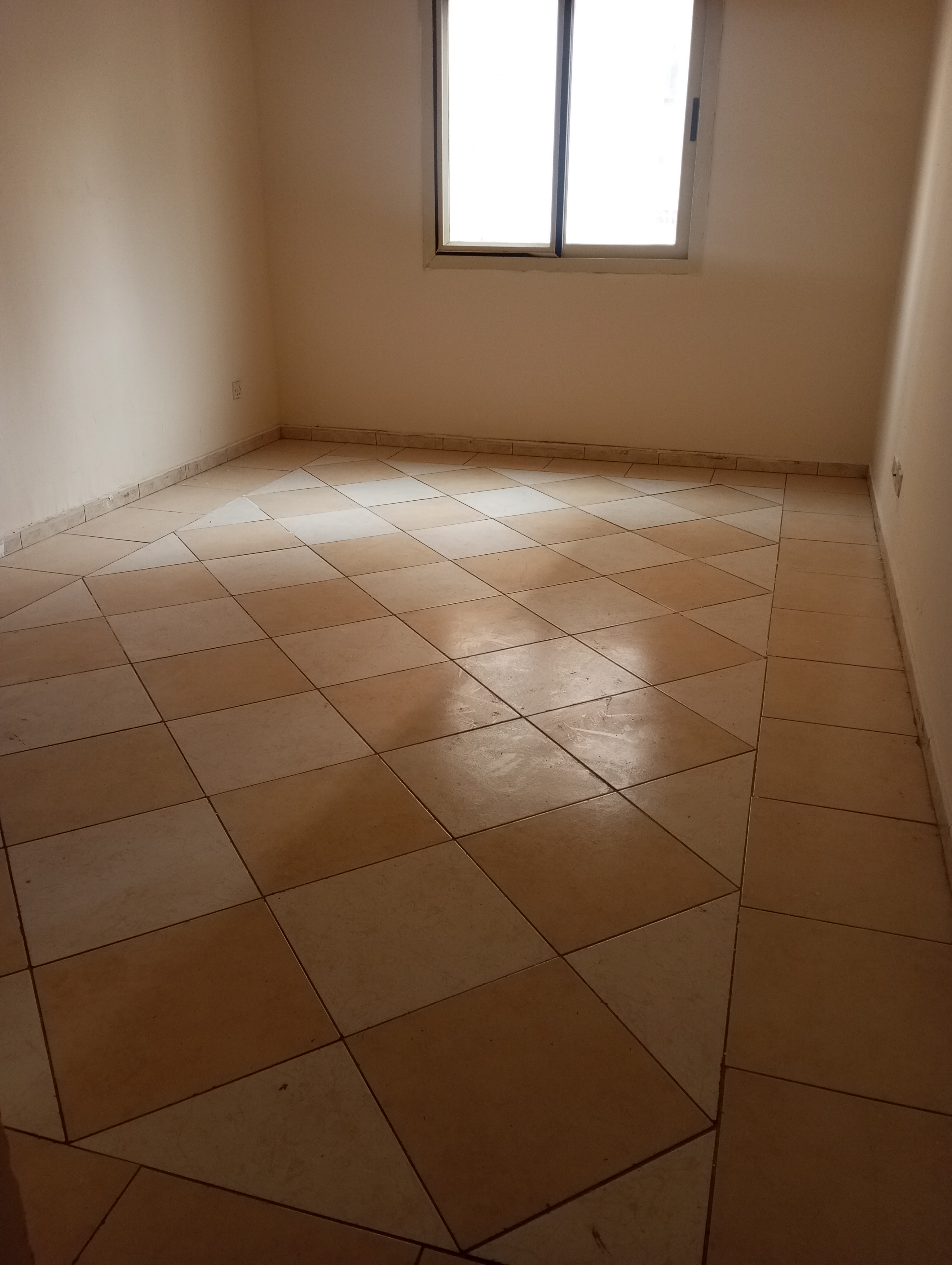 BIG OFFER 1BHK AVAILABLE JUST IN 30K WITH BALCONY IN AL QASIMIA SHJ