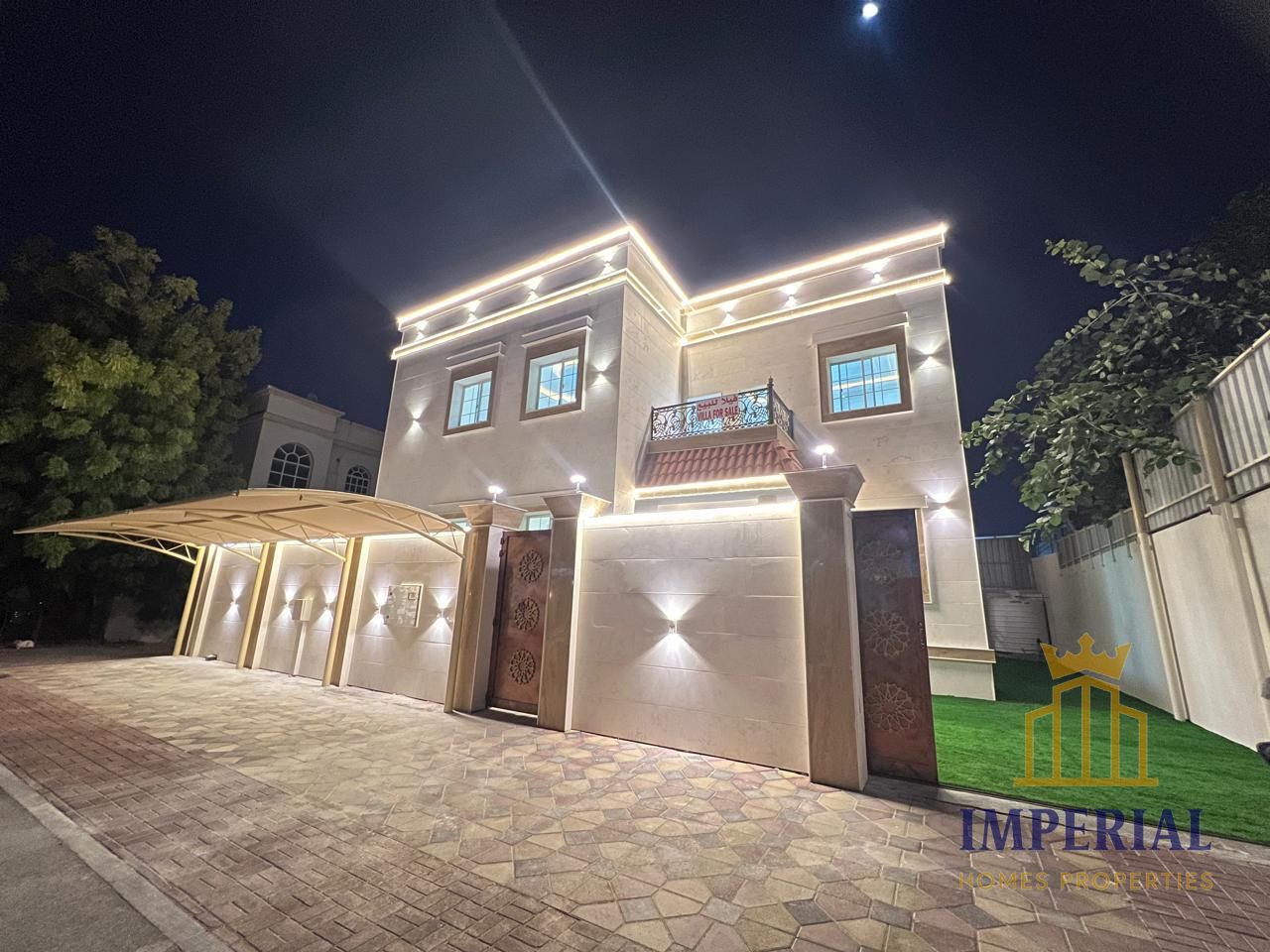 Villa for sale in Al Rawda 3, Ajman, located directly opposite a mosque and in a prime area behind Hasn Ridan Restaurant, close to services