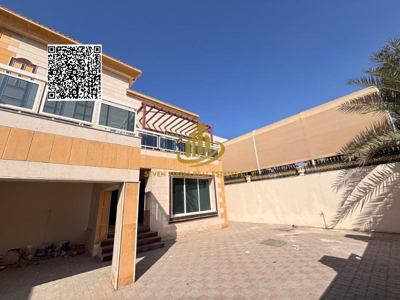 Distinctive villa, newly finished, prime location, 100% freehold ownership ,