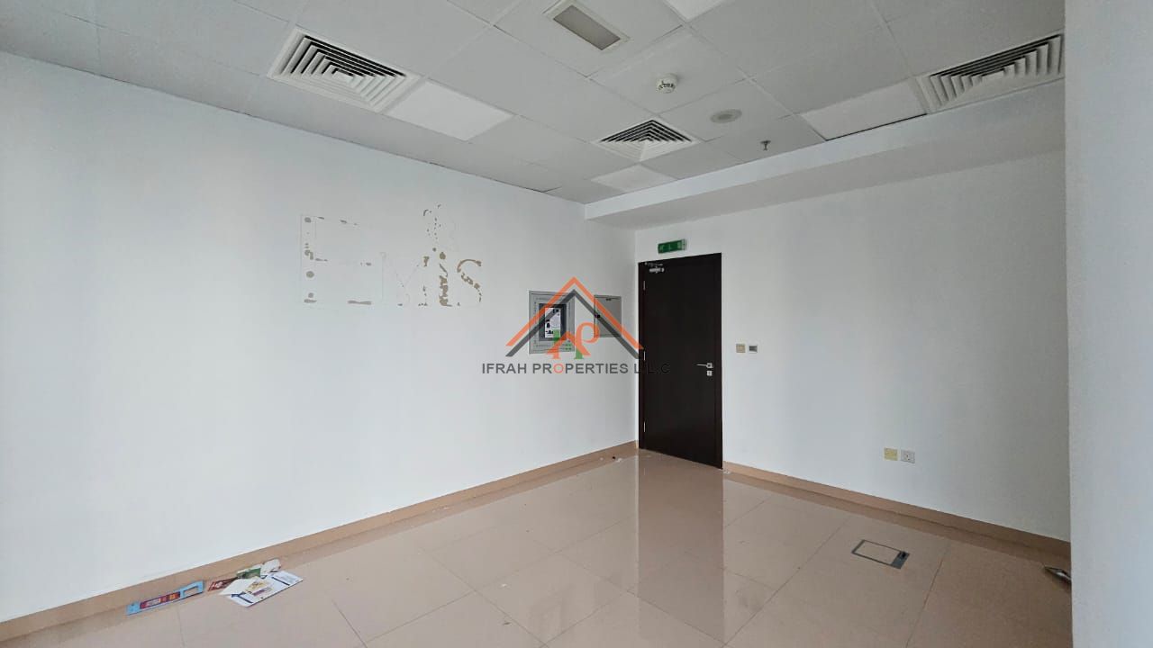 Vacant Unit | Glass Partiton | Fitted Unit