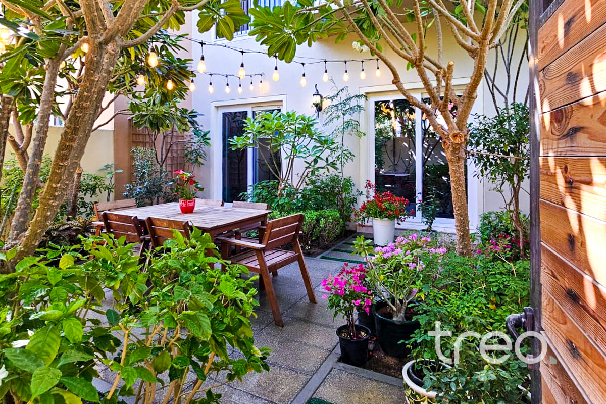 Beautifully Upgraded | Pool & Park | Best Location