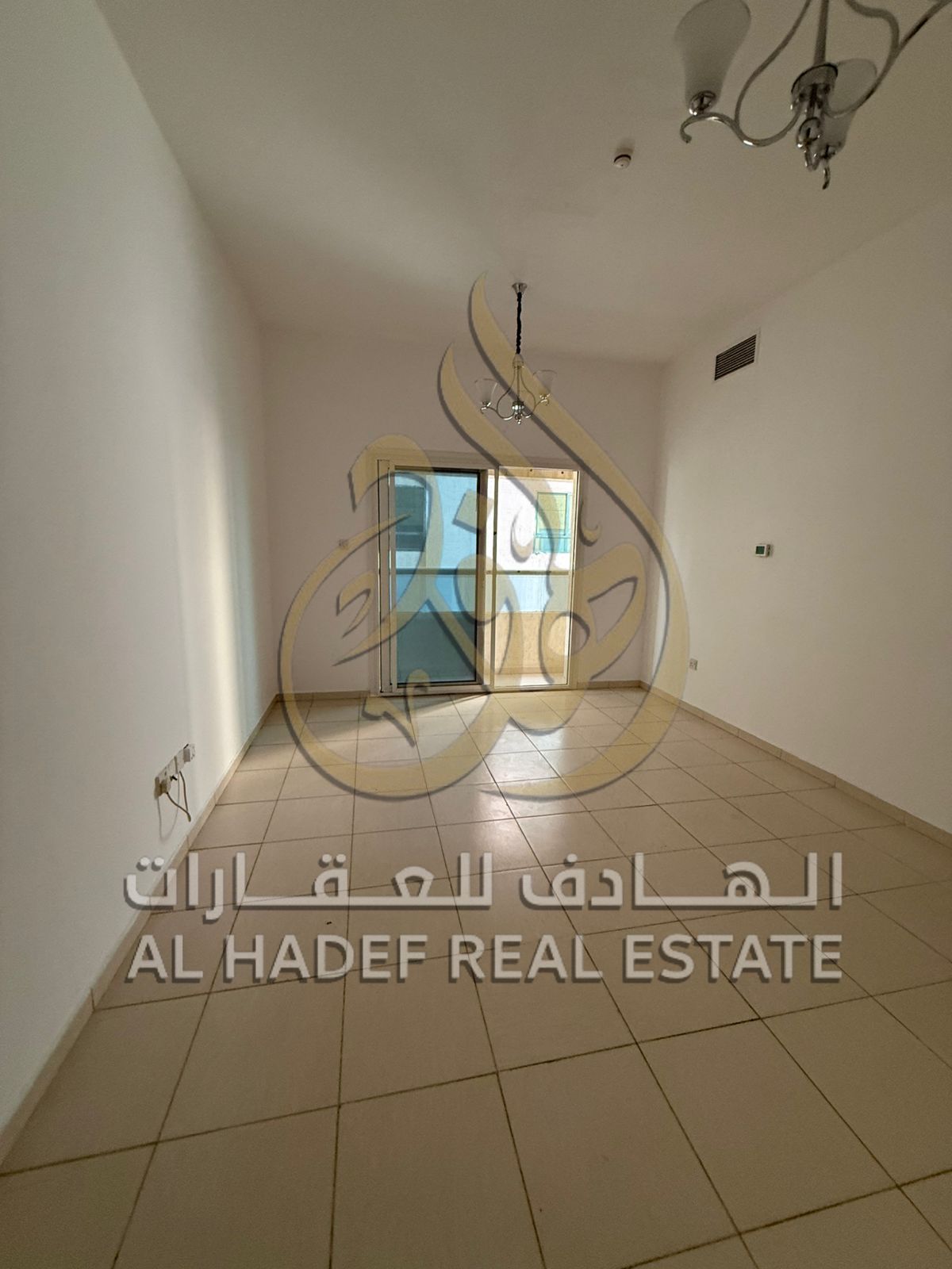 Al Majaz 3 One-bedroom apartment in a strategic location, suitable for families, with a balcony and open view, ready for immediate occupancy.