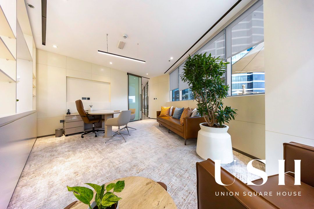 Furnished & Upgraded/ Terrace Access/ 3 Parkings
