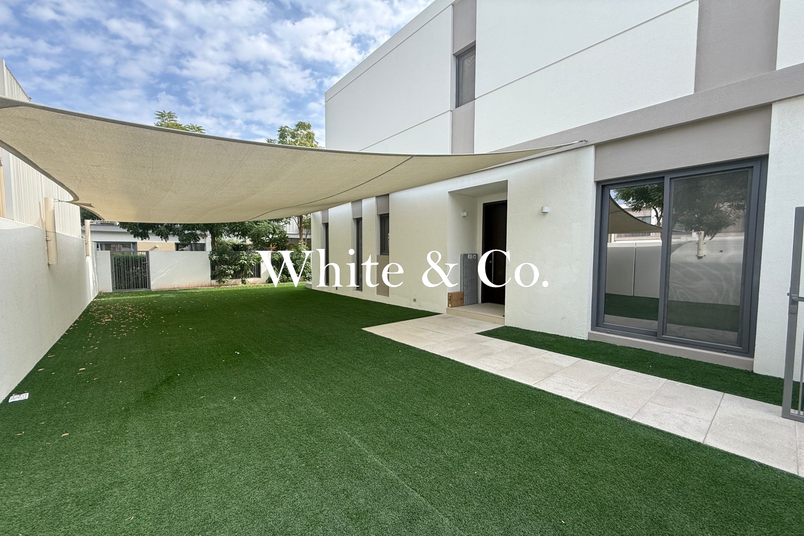 Large Landscaped plot | Internal | True Corner