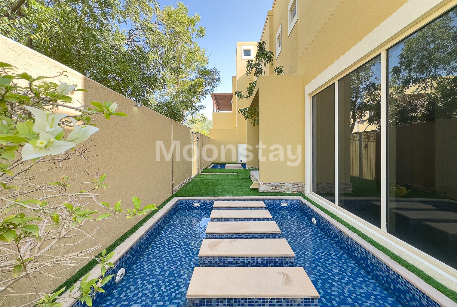 Al Raha Gardens | 5 Bedroom Villa | Single Row | Family Living
