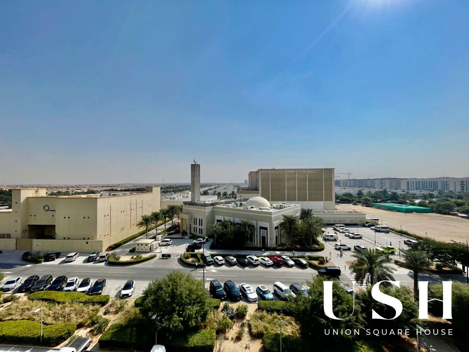 Spacious 1 BR | Mid Floor | Community View