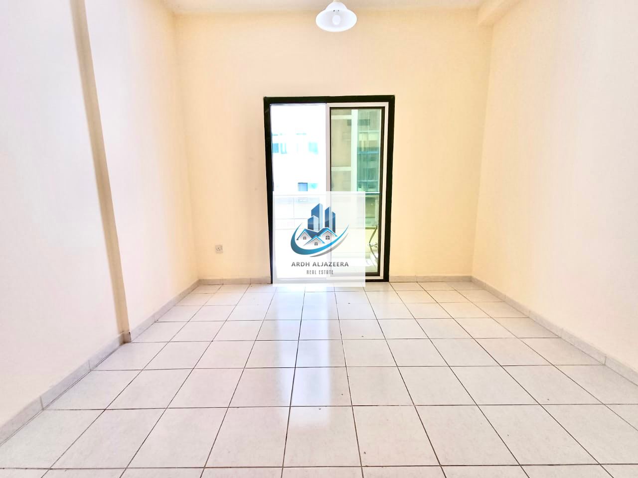 spacious 2 bhk only 3% commission all family building with balcony available near dubai border!