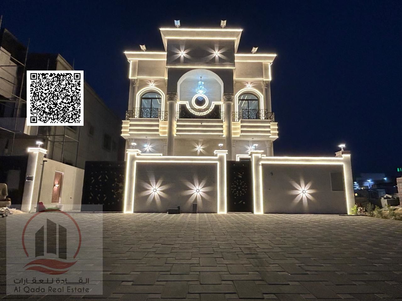 Villa with a classic design and super deluxe finishes, 5 bedrooms with a roof terrace.