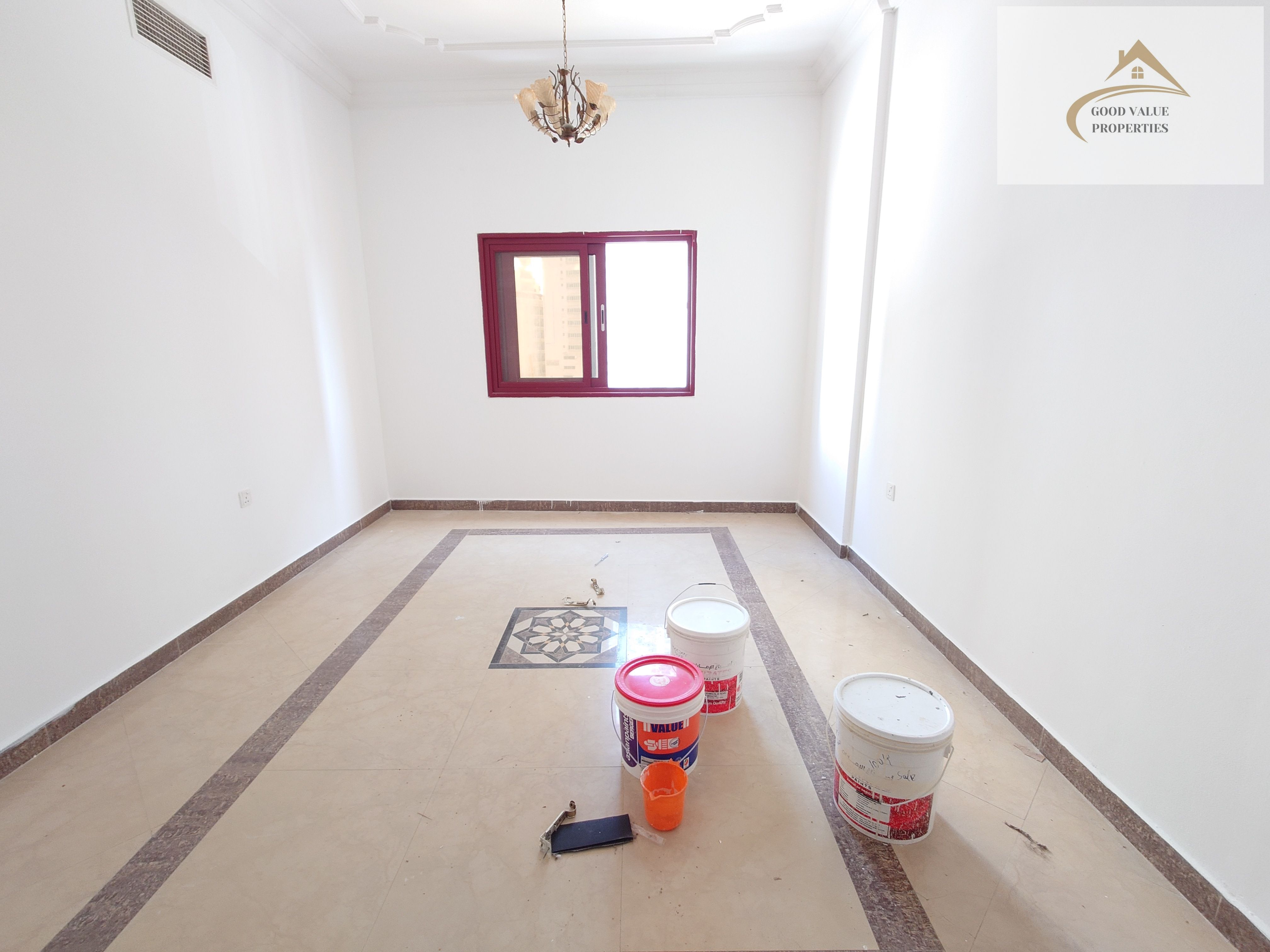 DECENT 2 BHK JILUST 43K BALCONY WARDROBES OPEN VIEW READY TO MOVE