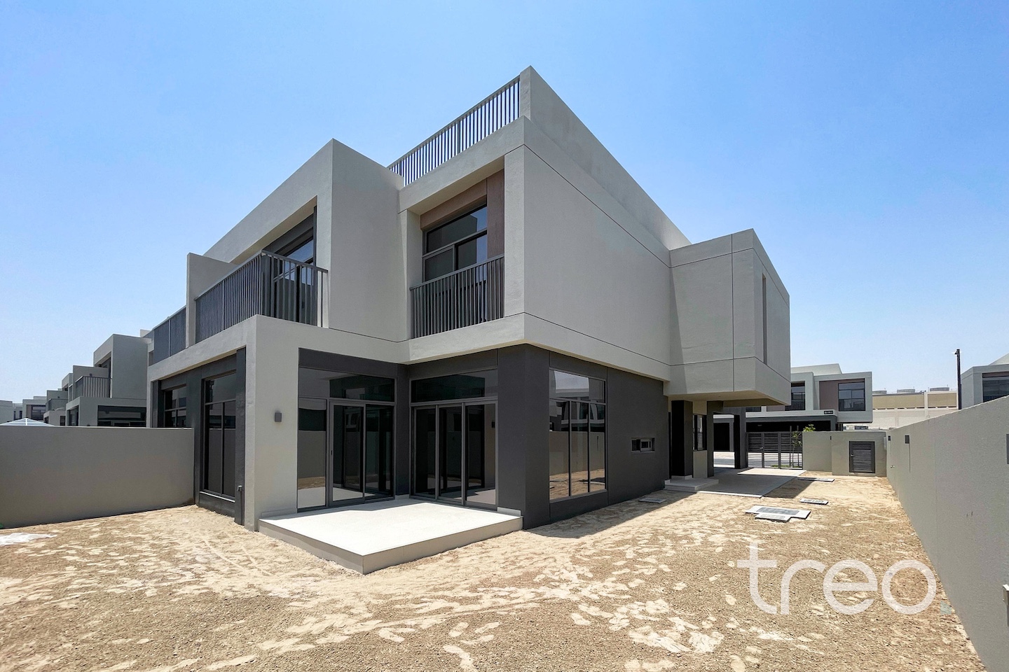 Brand New | Single Row | Spacious Layout