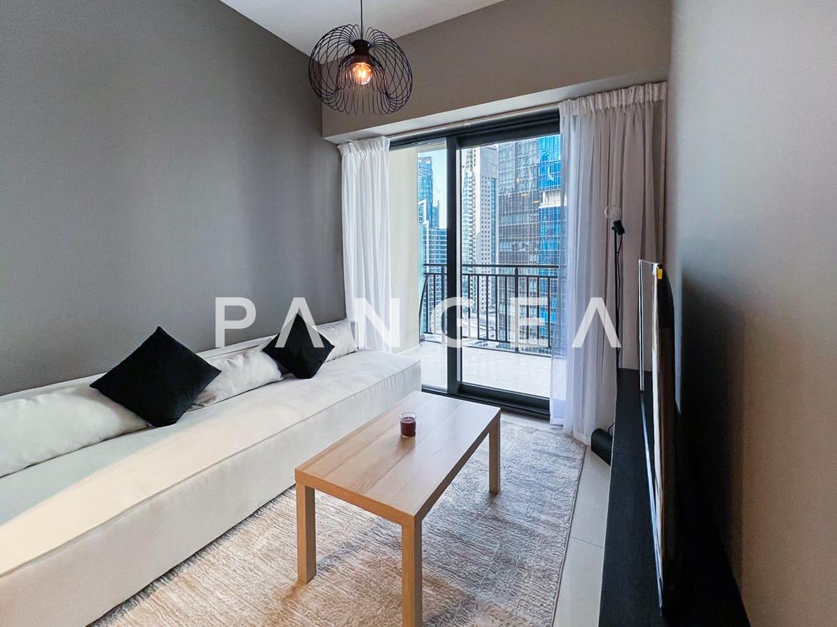 Flexible Cheques | Pool View | Furnished