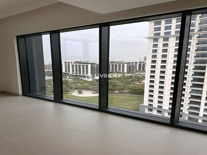 BRIGHT INTERIORS | CHILLER FREE | HIGH FLOOR