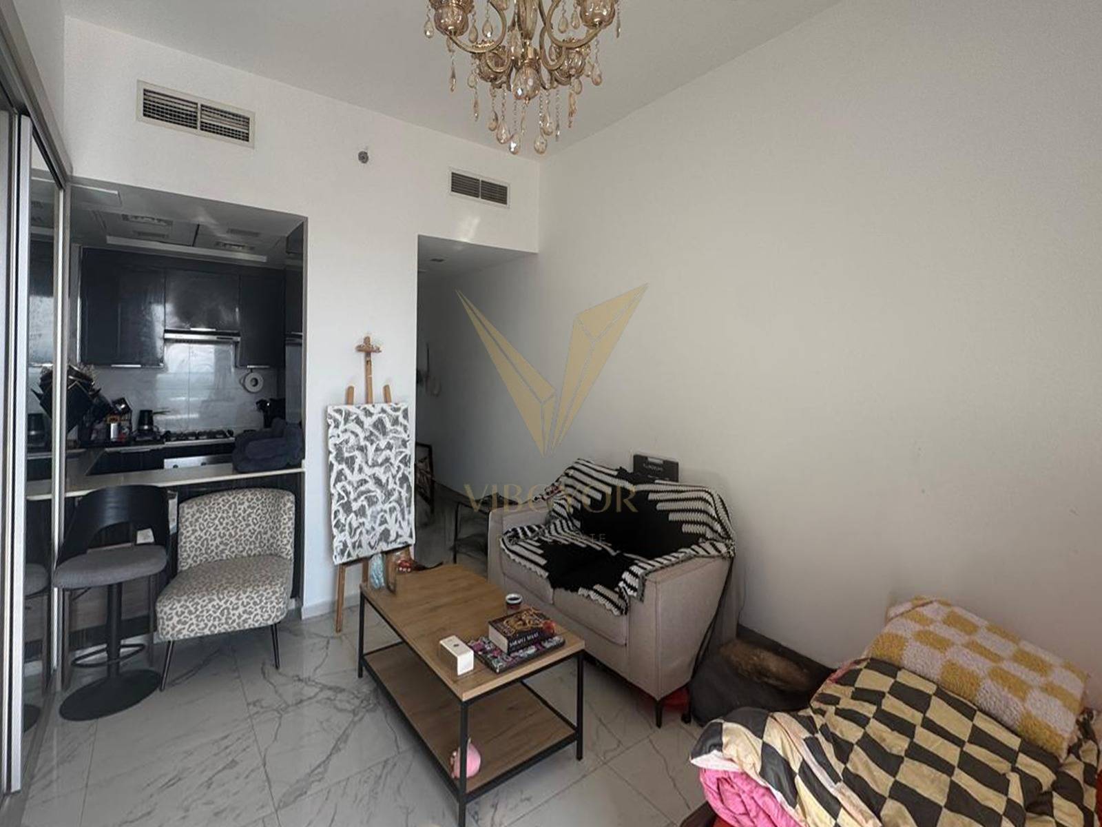 Fully Furnished Mid-Floor Studio |Private Balcony