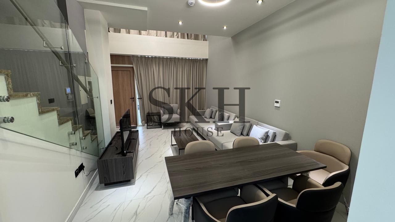 Modern Loft-Style Townhouse in Rukan Lofts