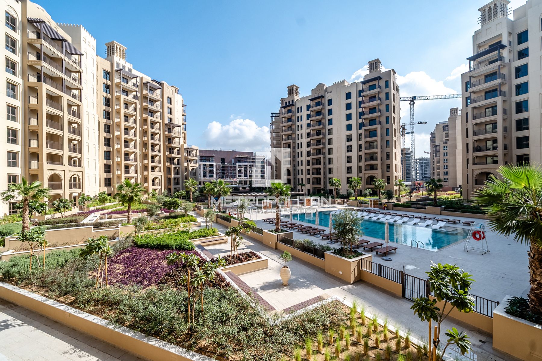 Elegant Living | Prime Location | Garden view