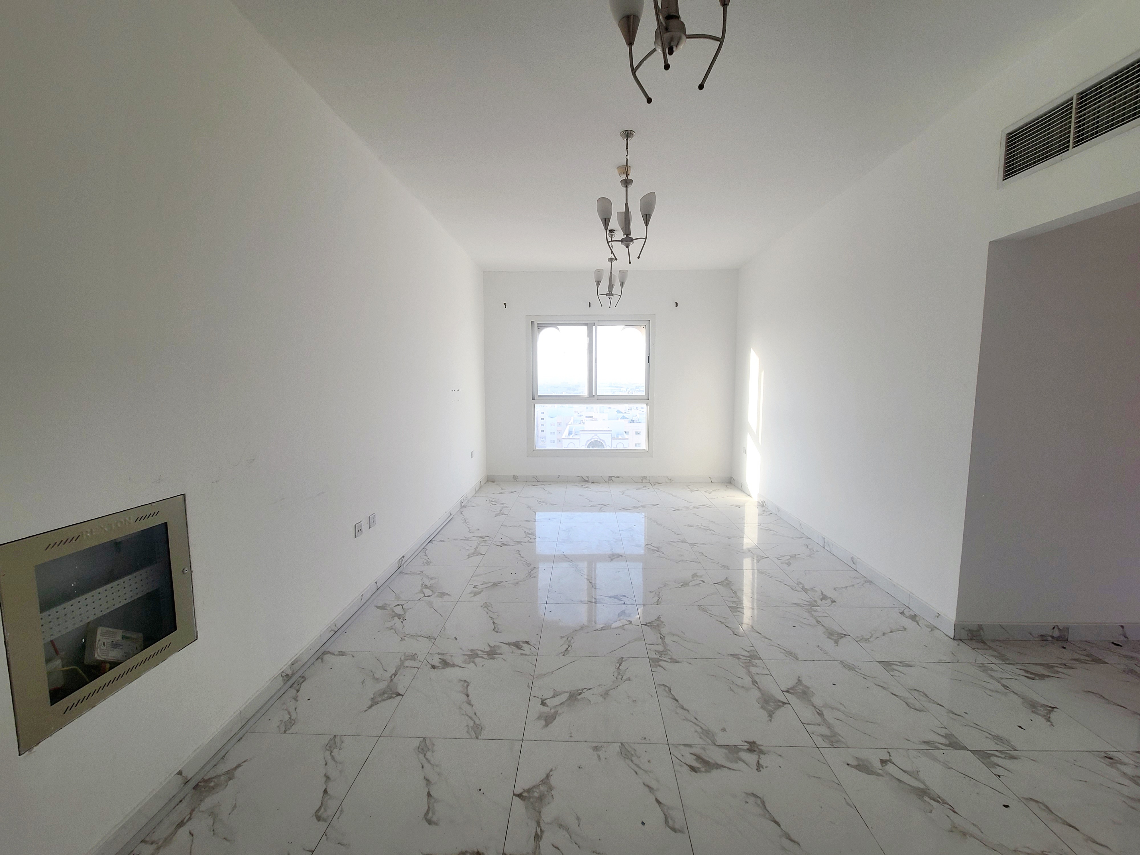 Luxury 2BR Apartment | Like New | Open View Balcony