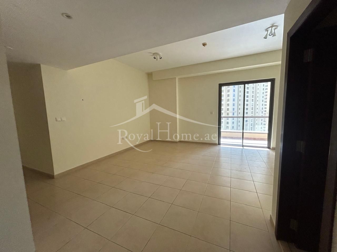 Prime JBR Location | Spacious 2BR | Holiday Home Allowed | Marina View