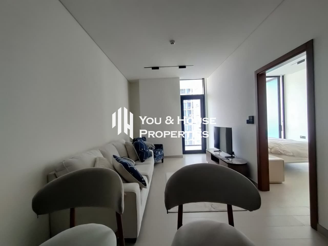 High-End Furnished 1 Bedroom | Modern Elegance I Grab the Key Now
