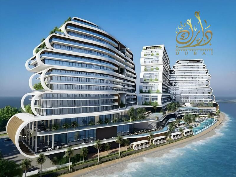 WATERFRONT DEAL_LUXURY THAT PERFORMS_YACHT&BEACH