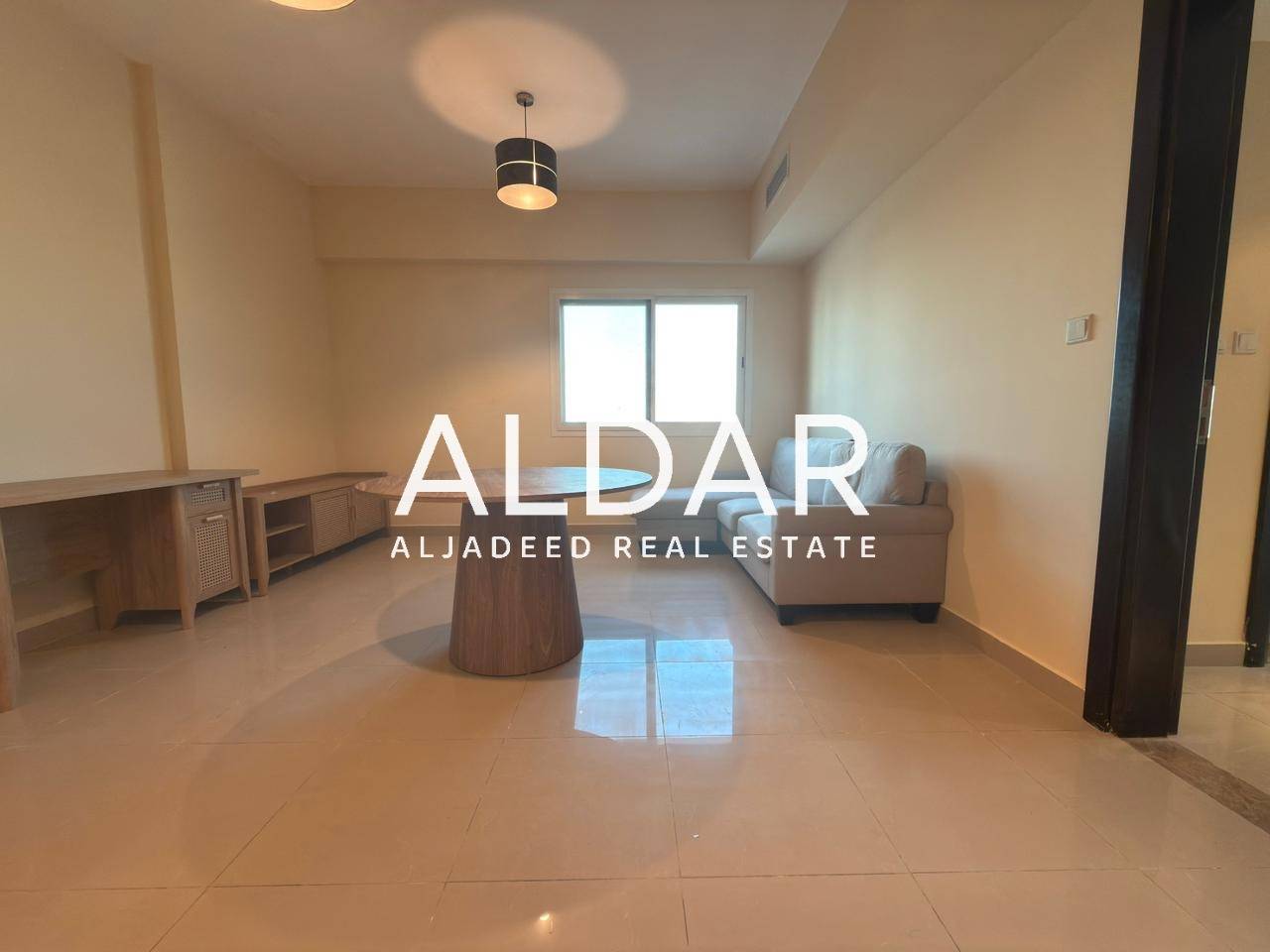 Fully Furnished | Bright Unit | With Appliances