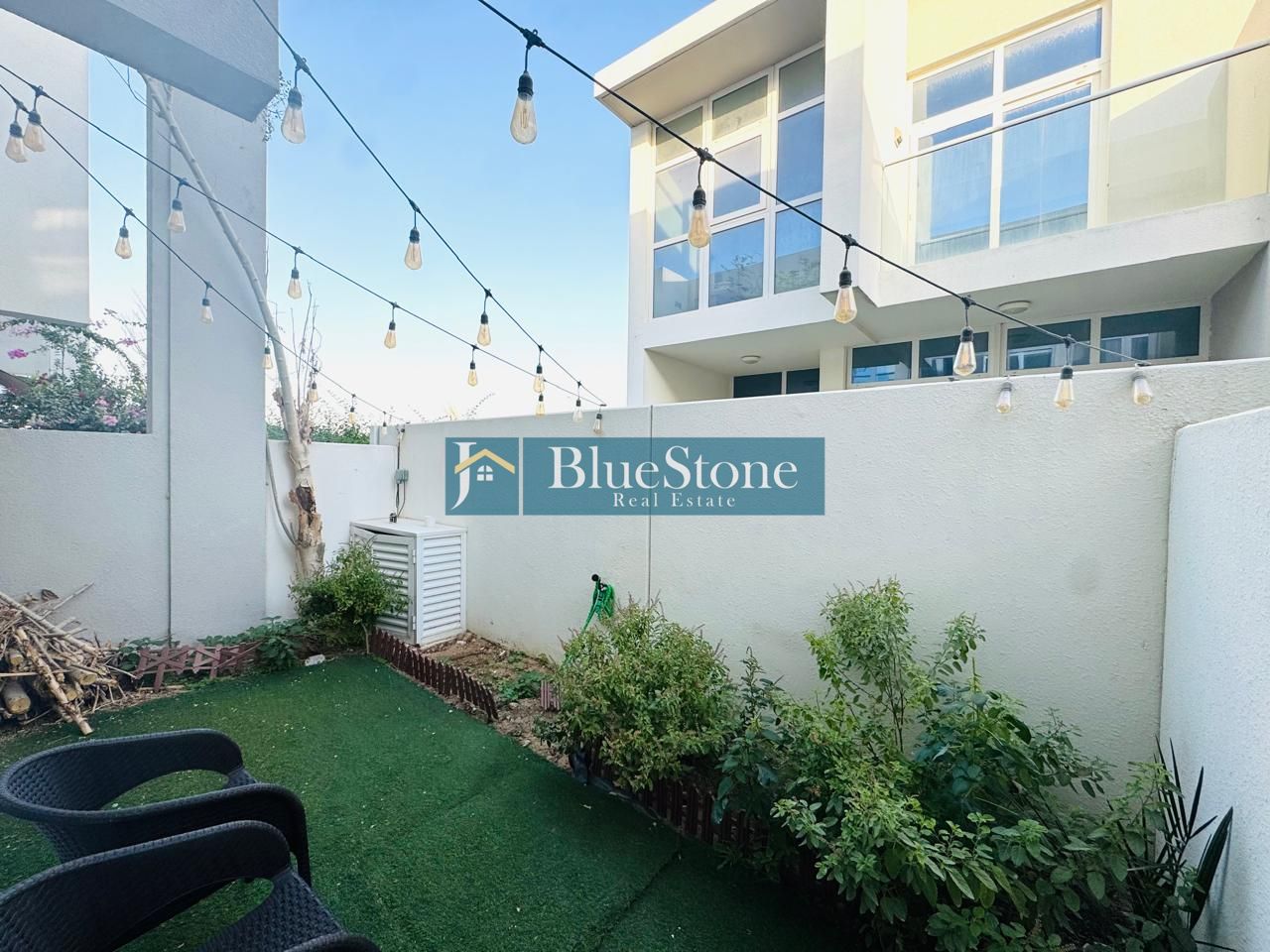 Three Bed | Middle Unit | Open Kitchen