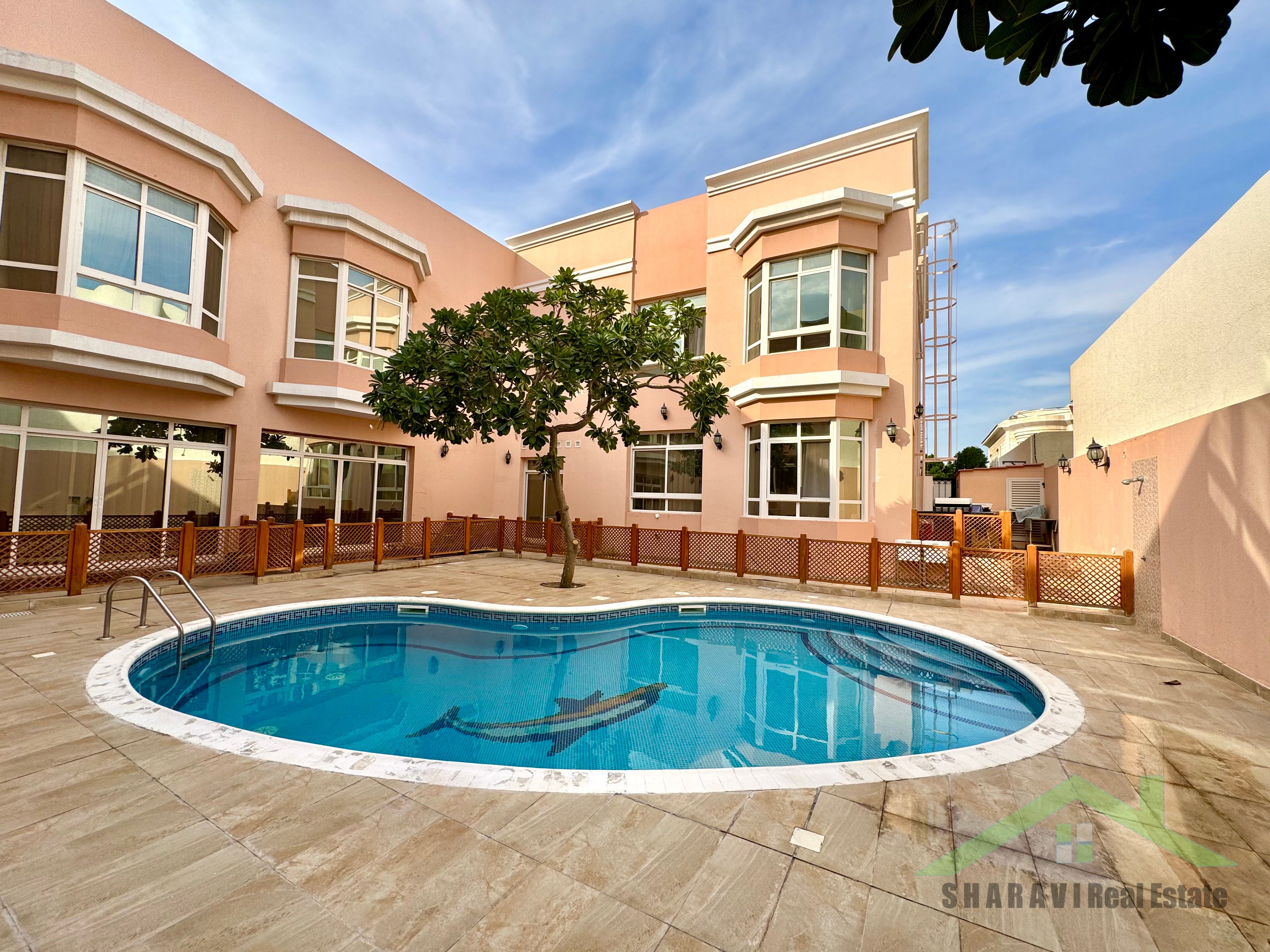 Delux|Corner|Quality|Maids|Pool