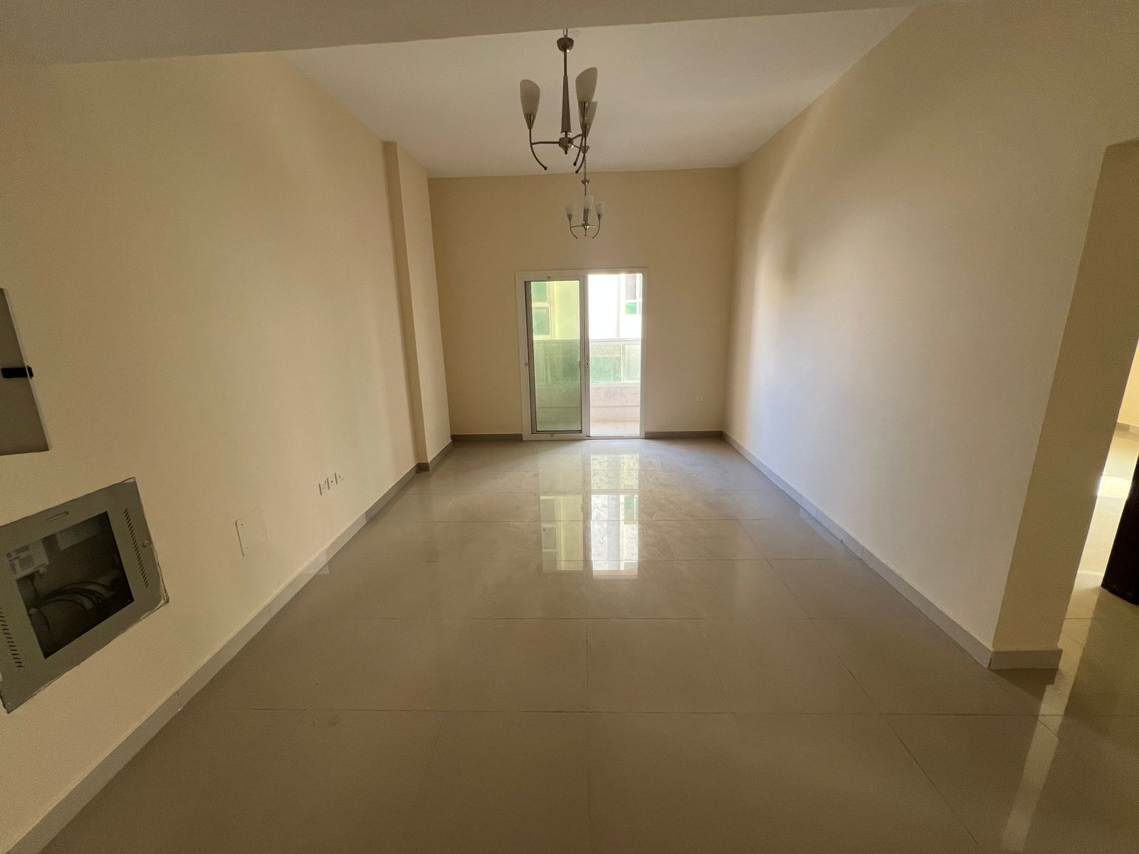 Apartment for annual rent in Ajman, one bedroom and living room, Al Nakheel Corniche area, second row from the Corniche