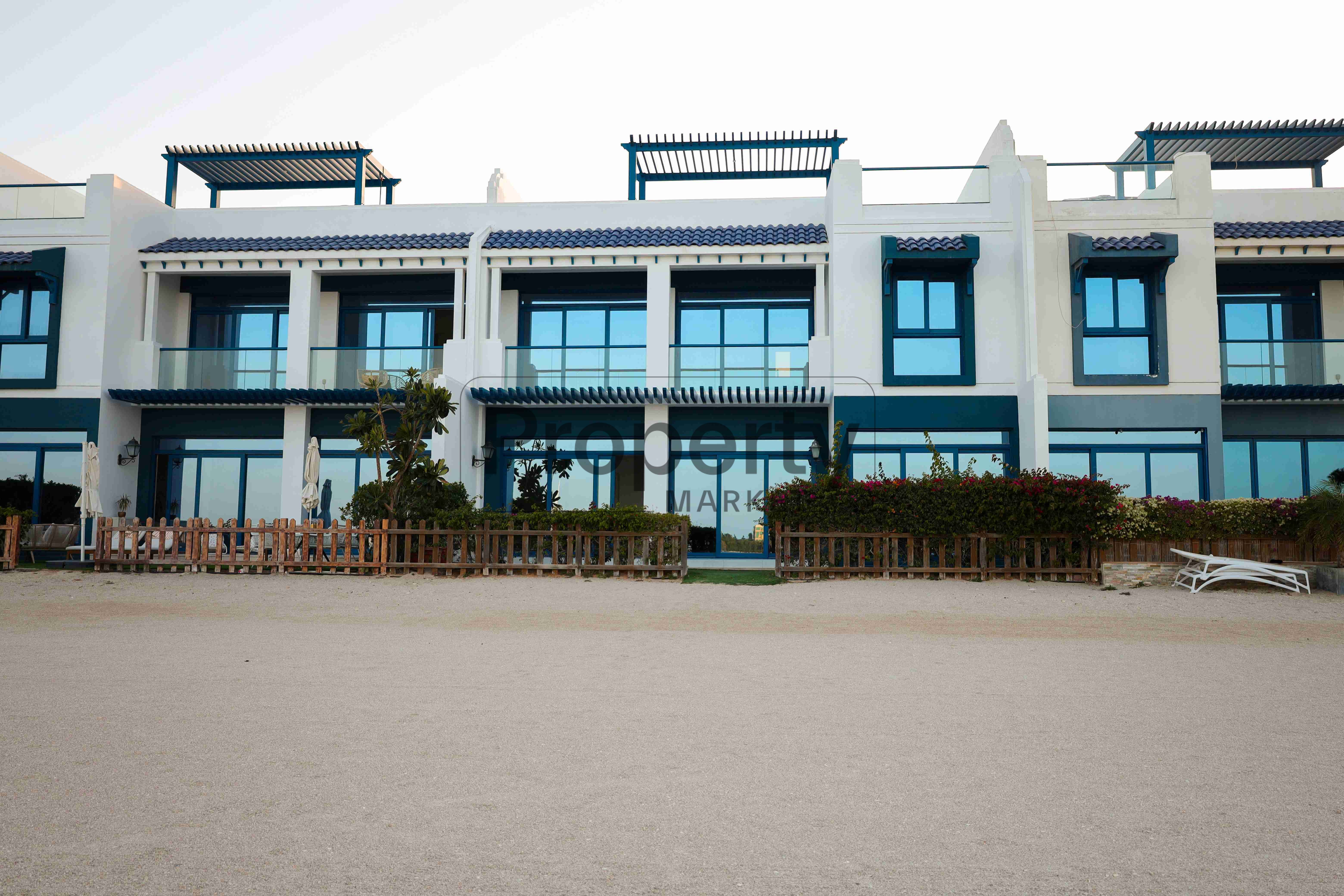 Premium | Private Access to Beach | Vacant