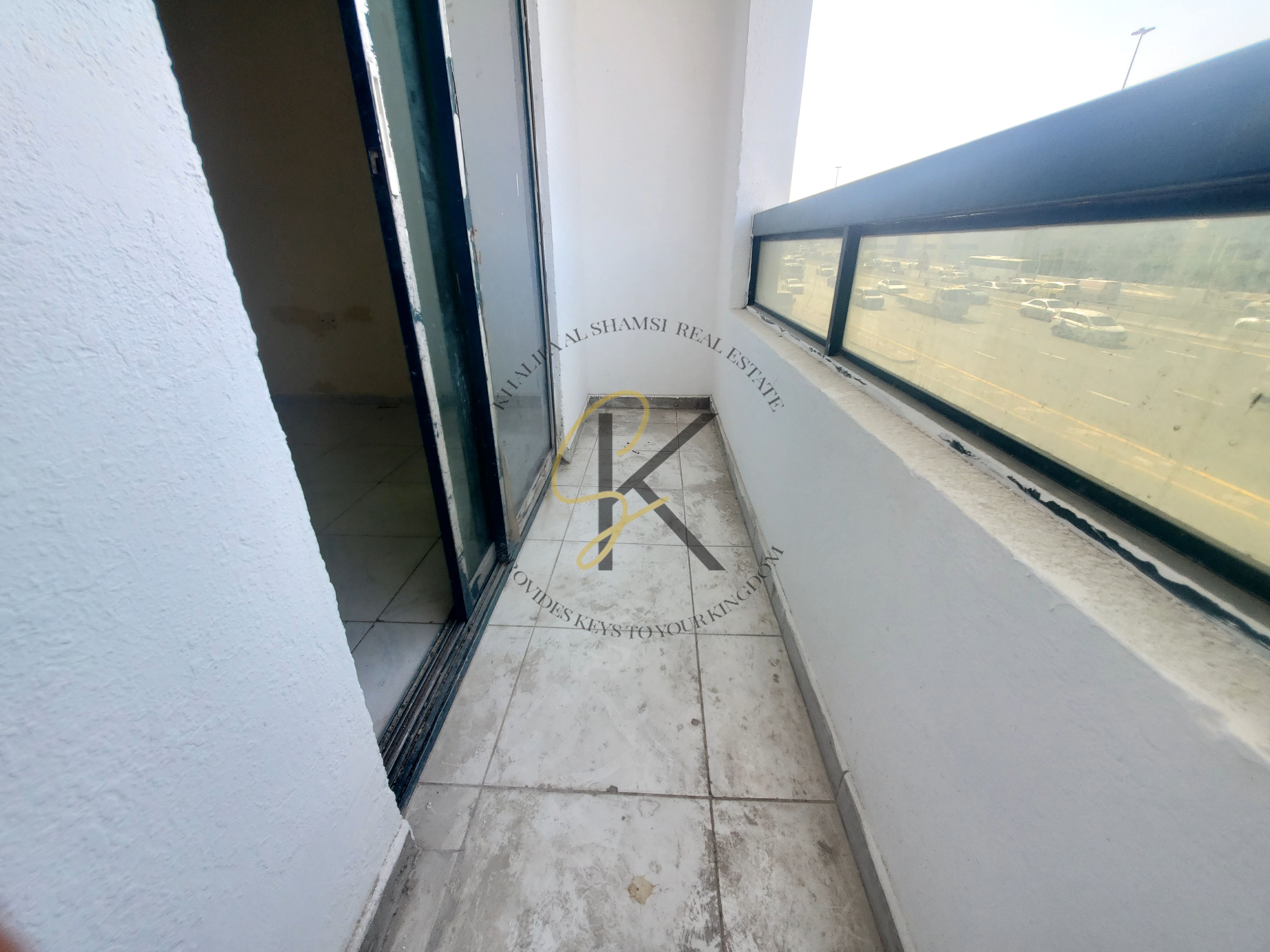 A Lavish 1Bhk||With Balcony||Easy Exit To Dubai||