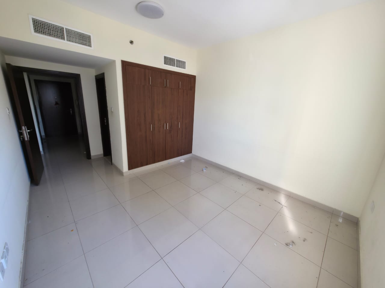 Beautiful One-Bedroom Apartment for Annual Rent in Al Nuaimiya – Strategically Located on Sheikh Khalifa Street