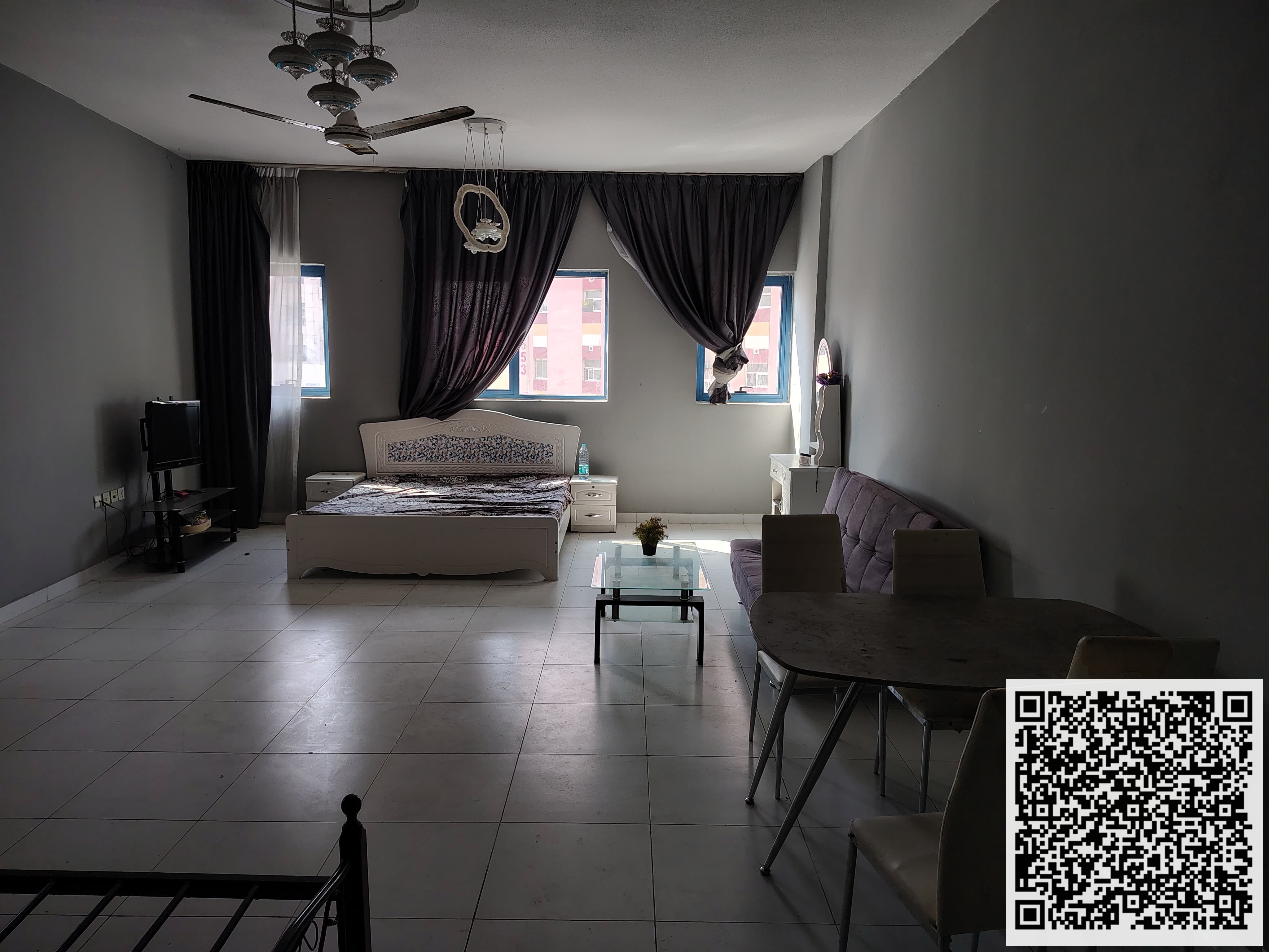 Golden Opportunity – Luxury Studio in Falcon Towers