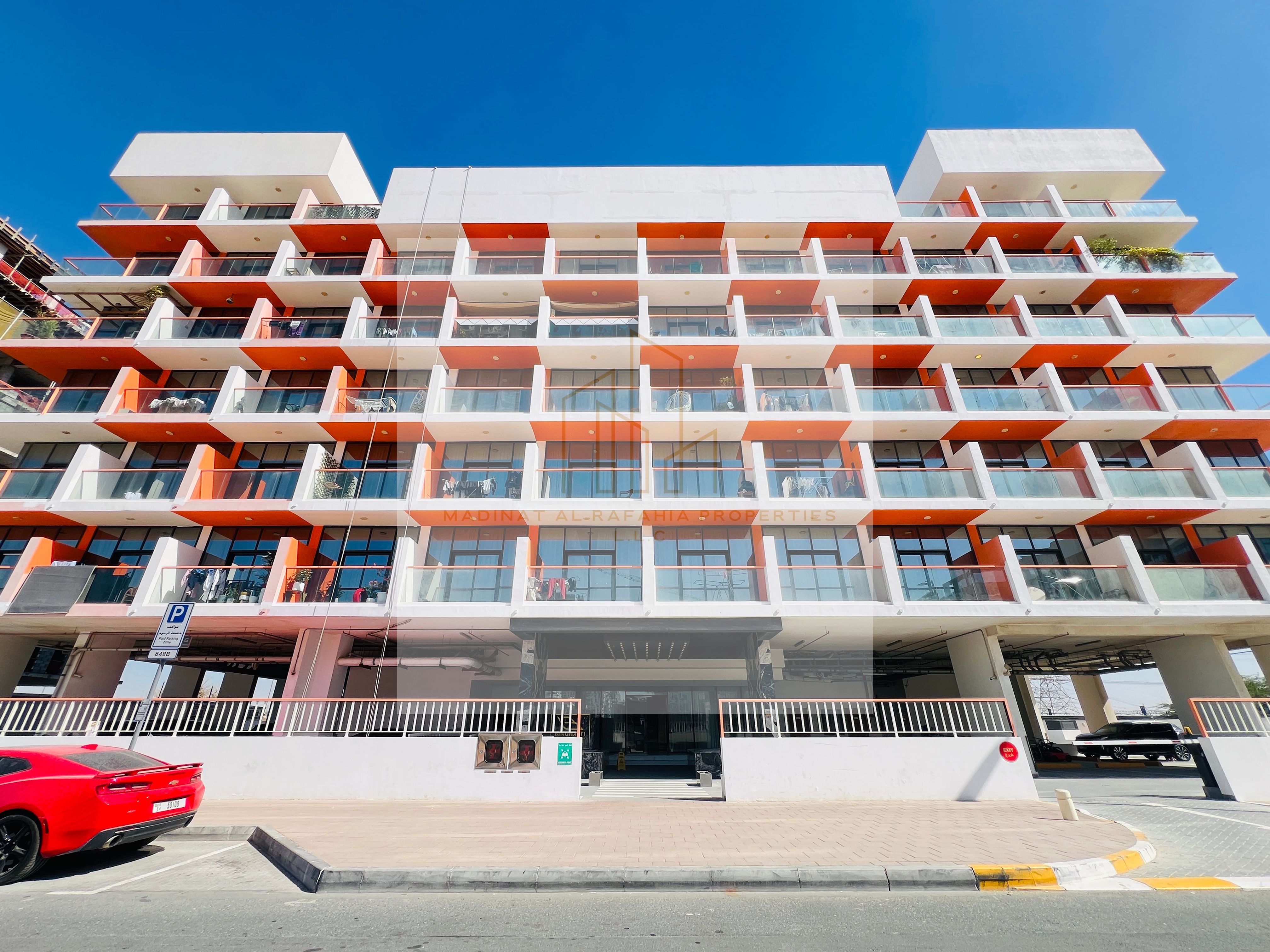 Corner | Modern | Hotel Style | Semi - Furnished